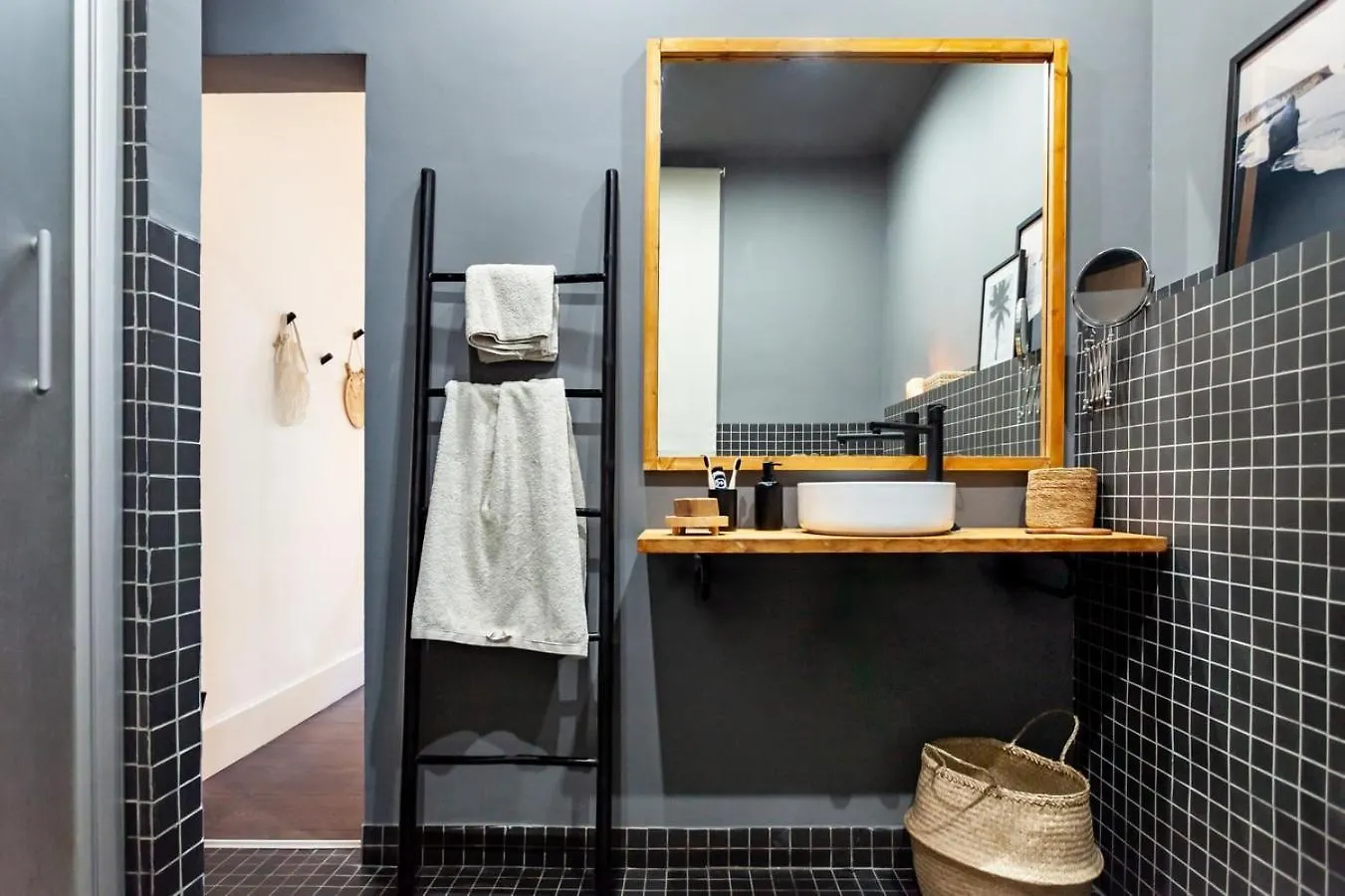 Depok - 2 Bedrooms And Balcony In Eixample Dreta Barcellona Appartamento