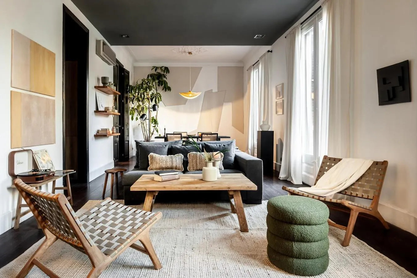 Depok - 2 Bedrooms And Balcony In Eixample Dreta Barcellona Appartamento